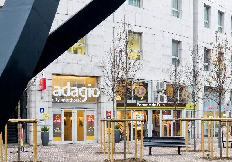 Aparthotel Adagio La Défense Esplanade