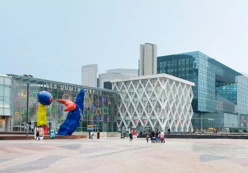 Aparthotel Adagio La Défense Esplanade