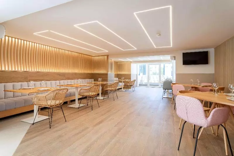 Halley Hotel & Apartments Affiliated By Meliá