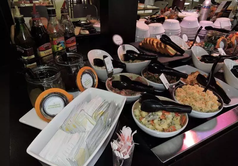 호텔 Campanile Hôtel Auch