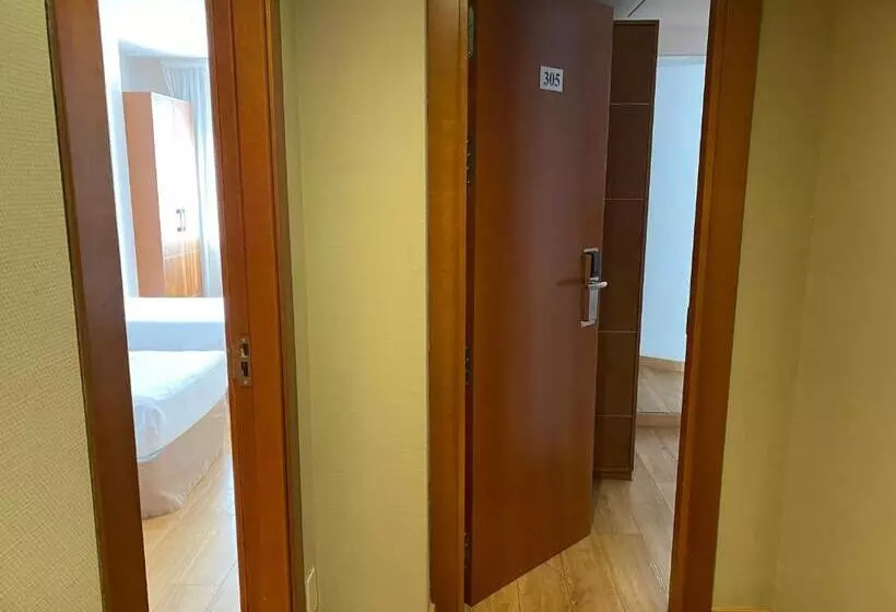 هتل Duerming Longoria Plaza