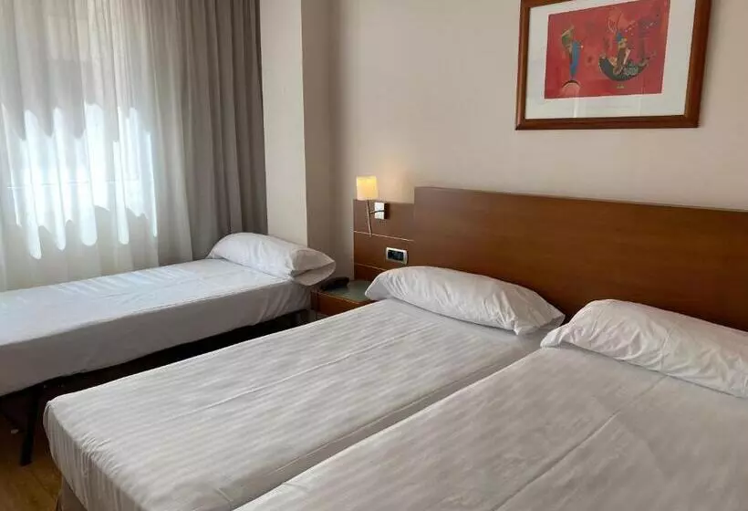 هتل Duerming Longoria Plaza