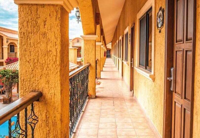 Szálloda Hacienda Suites Loreto