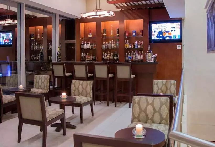 هتل Holiday Inn Guatemala, An Ihg