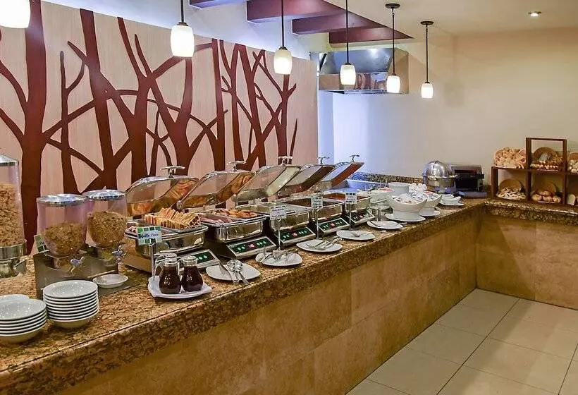 هتل Holiday Inn Guatemala, An Ihg