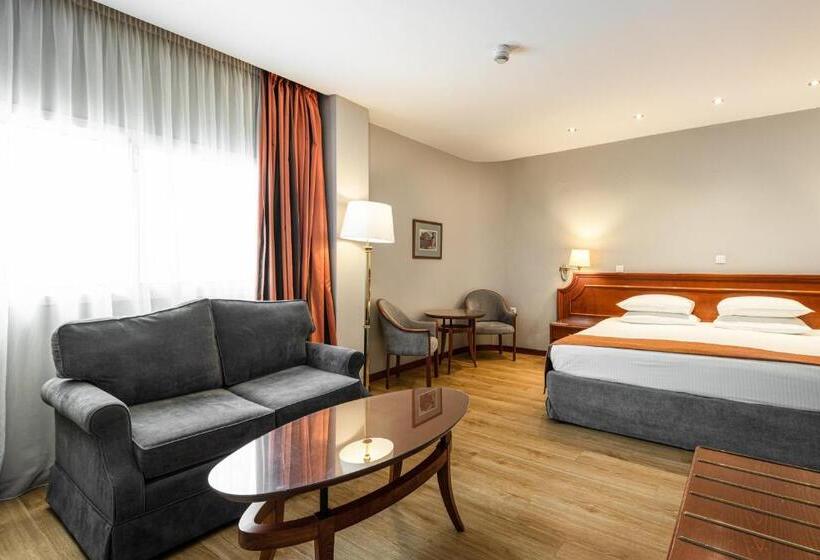 هتل Holiday Inn Thessaloniki, An Ihg