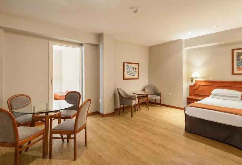 Hotel Holiday Inn Thessaloniki, An Ihg
