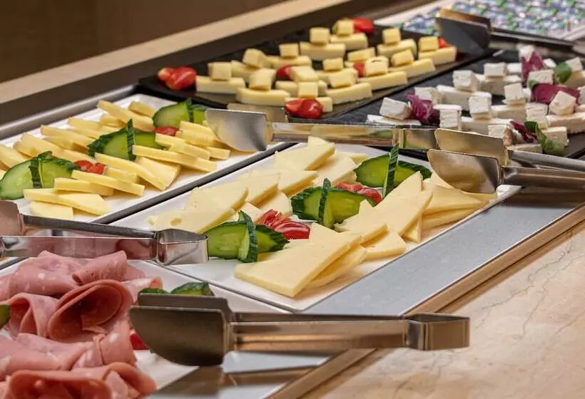 Hotel Holiday Inn Thessaloniki, An Ihg