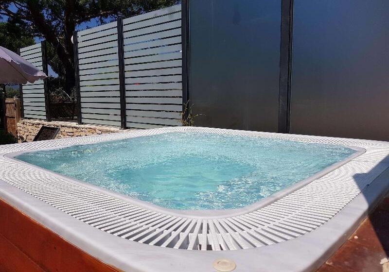 هتل Ibis Styles Fréjus St Raphael