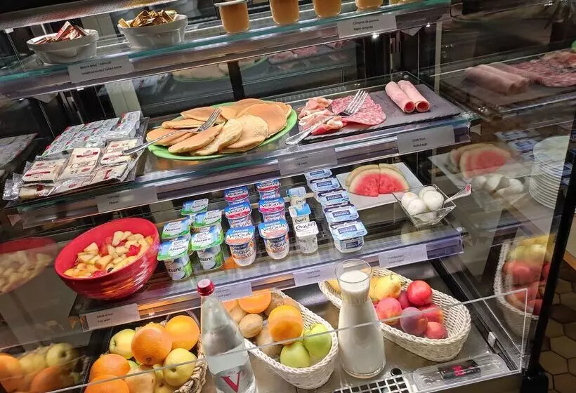 호텔 Kyriad Tarbes Odos