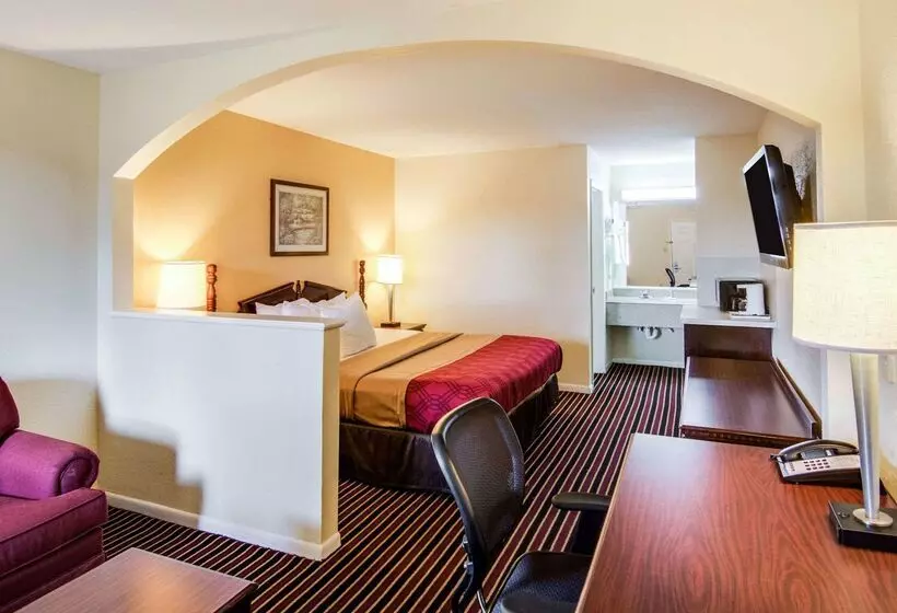 בית מלון כפרי Rodeway Inn & Suites Hwy 290 Nw