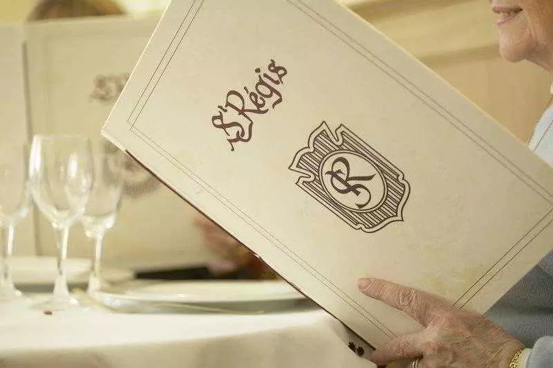 ホテル Saint Regis