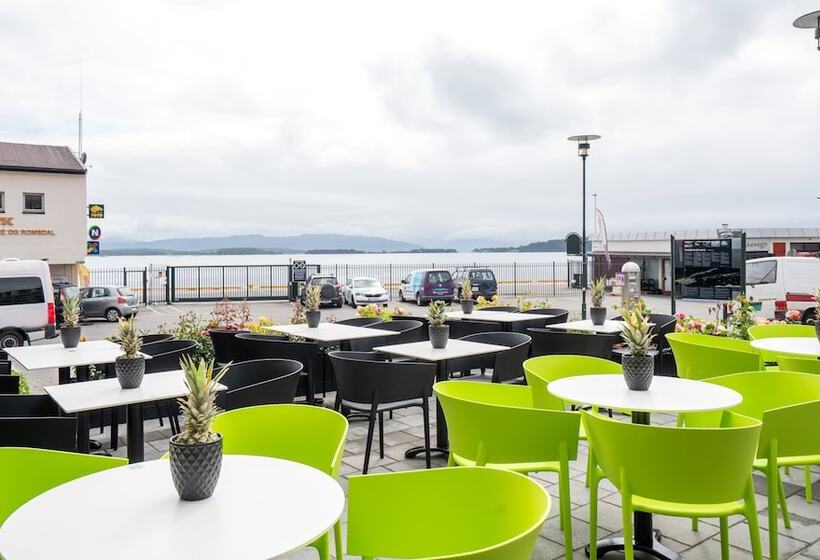 Thon Hotel Moldefjord