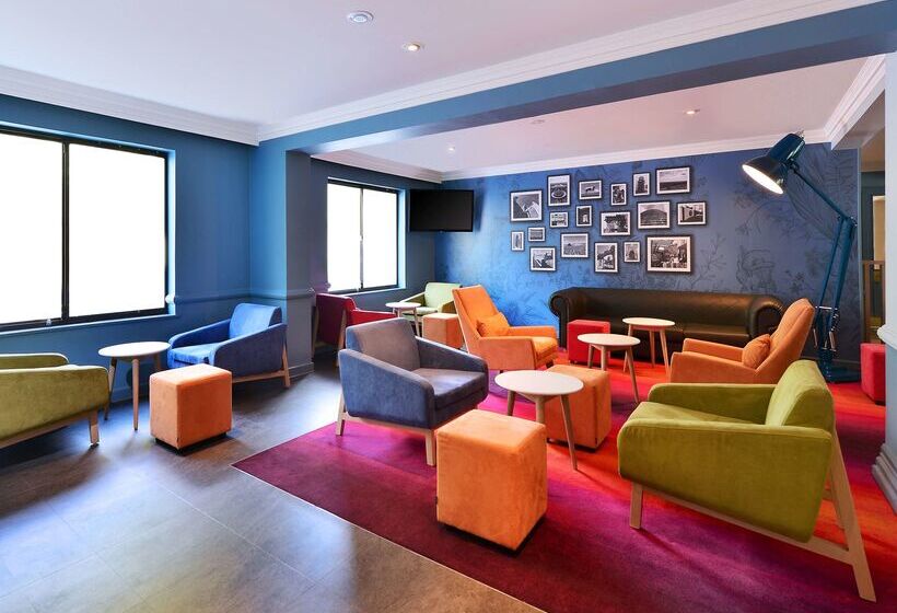 בית מלון כפרי Travelodge Bath Waterside