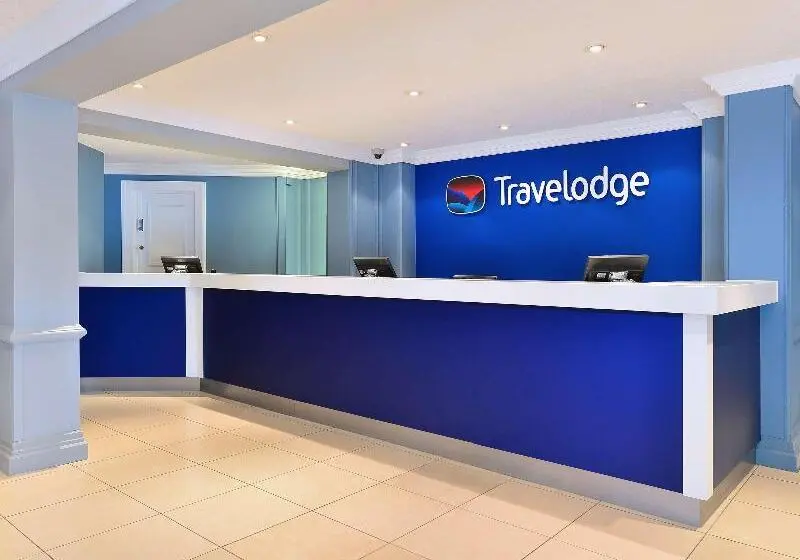 Hotelli Travelodge Bath Waterside