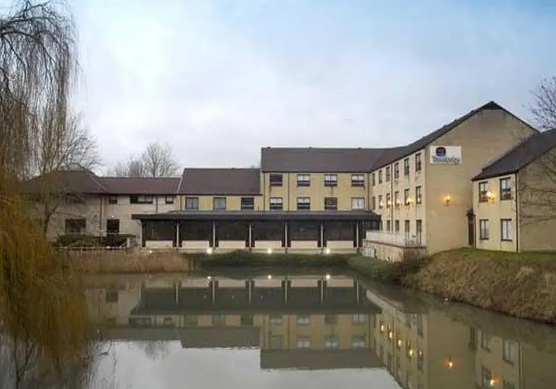 Hotelli Travelodge Bath Waterside