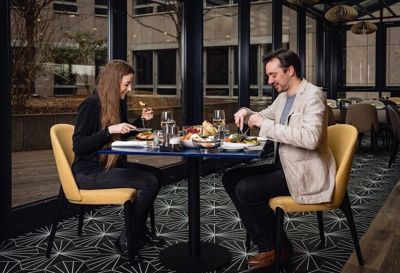 هتل Voco Dusseldorf Seestern, An Ihg