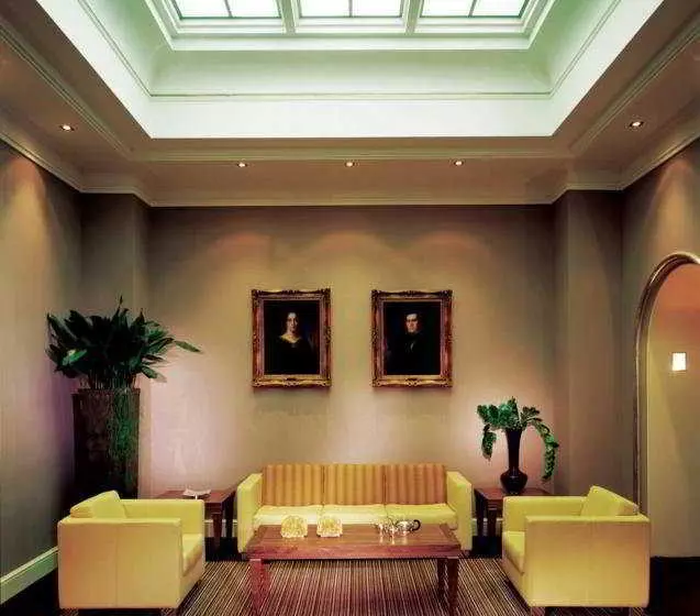 Althoff Dom Hotel Köln