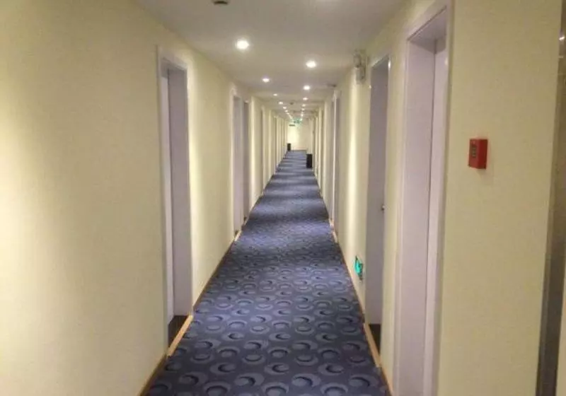 Hotelli 7days Inn Shanghai Jinshan City Beach