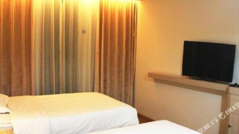 Hotel James Joyce Coffetel Yichang East Railway Station Central Bus Station