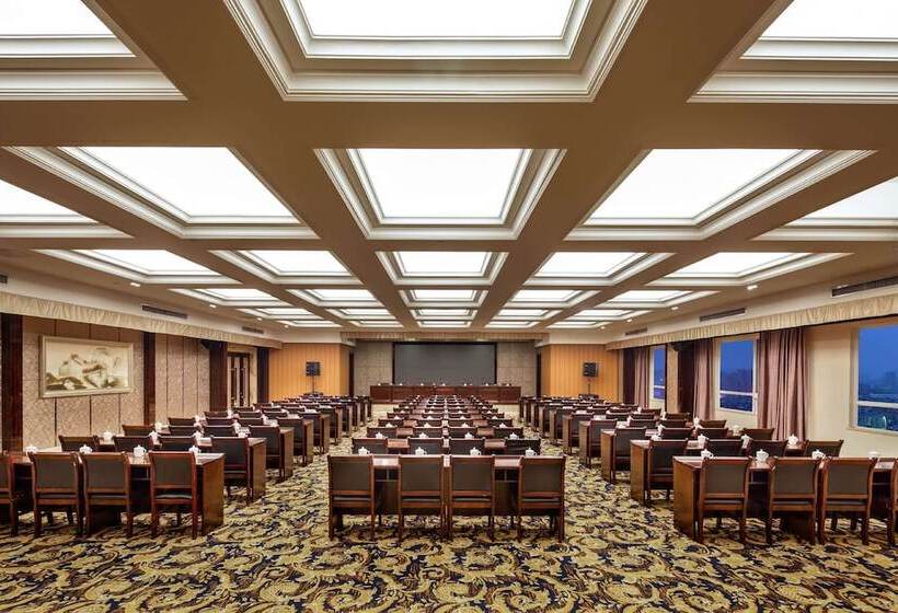 בית מלון כפרי Ramada By Wyndham Chenzhou