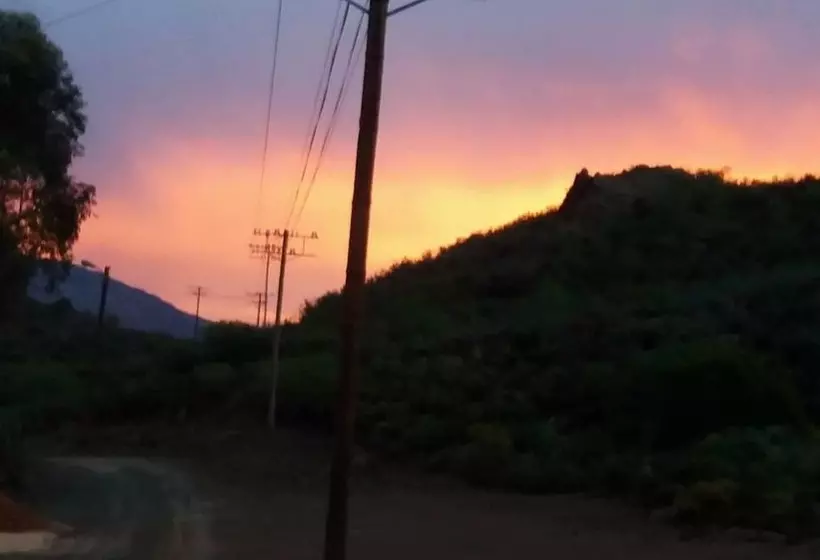 Cosy 6 Person Cottage With Mountain View