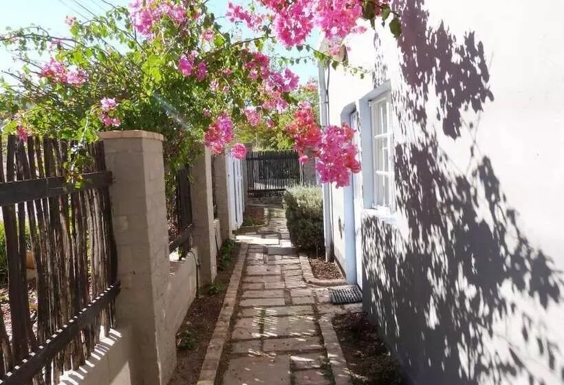Cosy 6 Person Cottage With Mountain View
