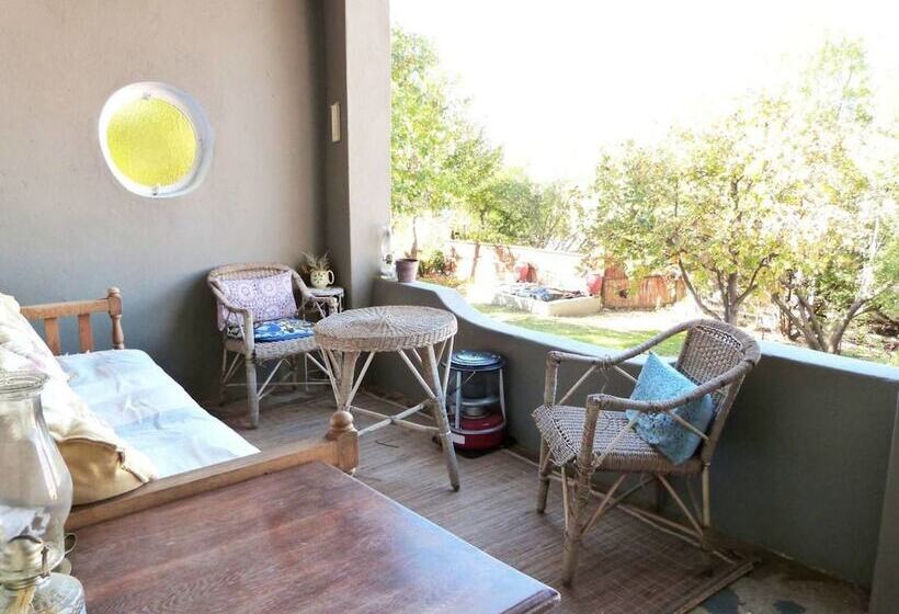 Cosy 6 Person Cottage With Mountain View