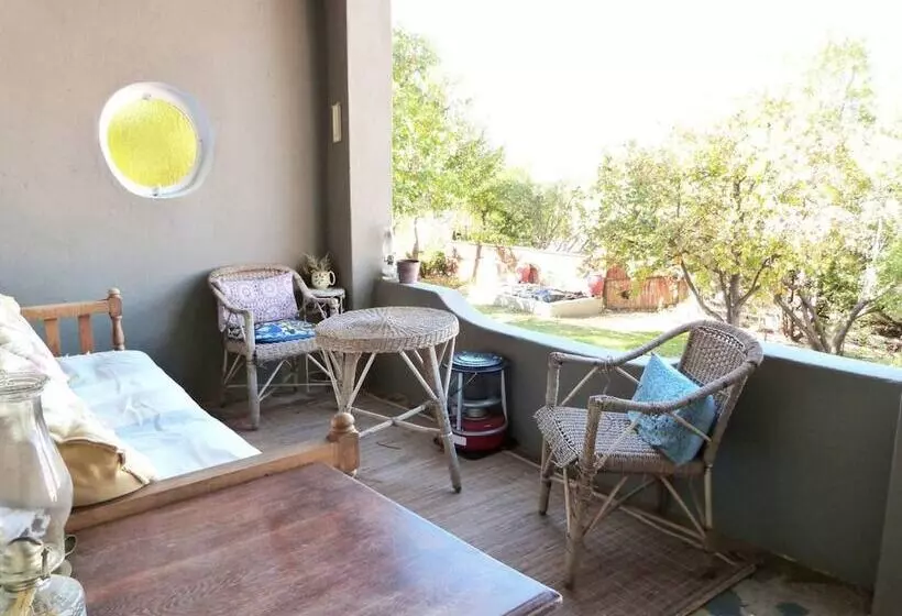 Cosy 6 Person Cottage With Mountain View