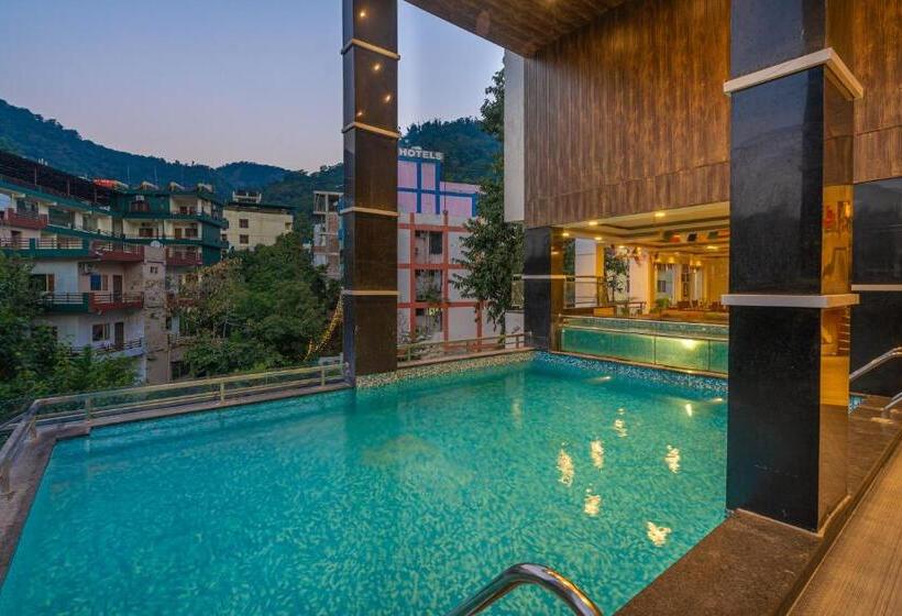 مسافرخانه Moustache Rishikesh Luxuria