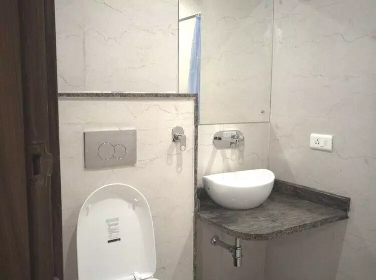 Hostal Moustache Rishikesh Luxuria