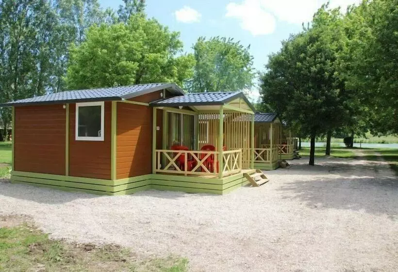 ホテル Chalets Nemo Du Camping Le Bivouac