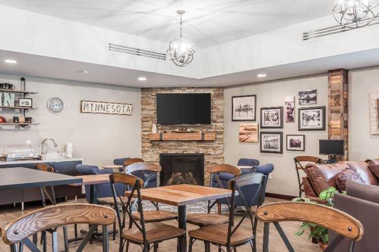 בית מלון כפרי Lakes Inn At Dunvilla