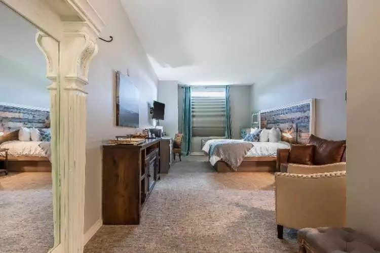 ホテル Lakes Inn At Dunvilla