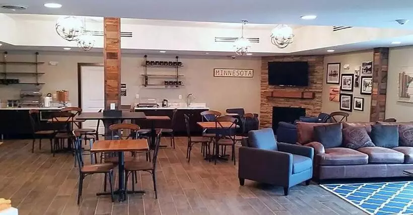 ホテル Lakes Inn At Dunvilla