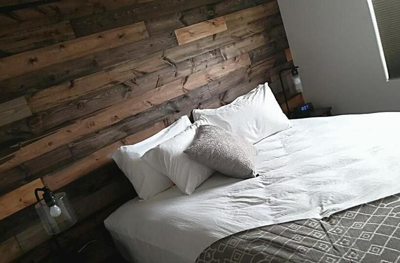 בית מלון כפרי Lakes Inn At Dunvilla