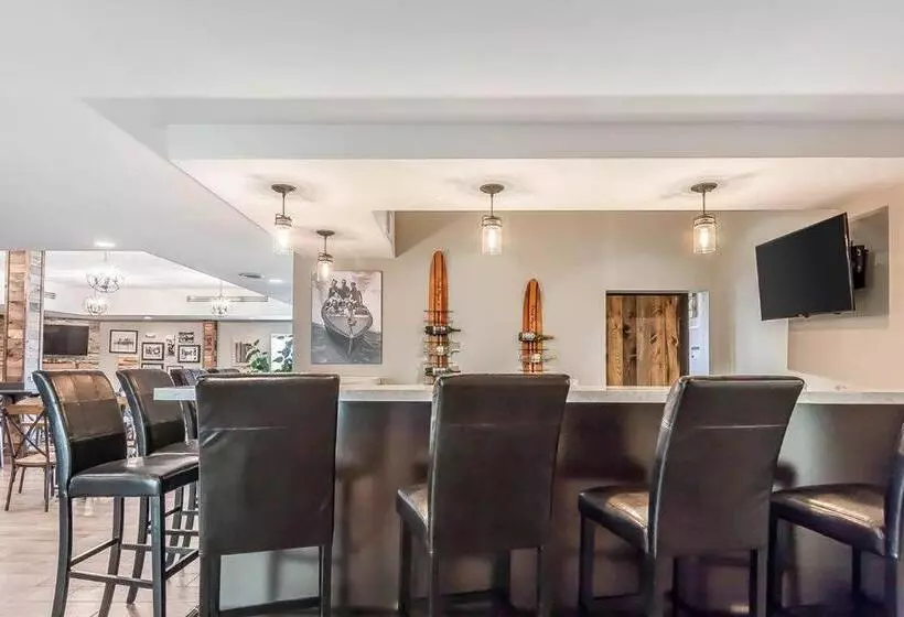 ホテル Lakes Inn At Dunvilla