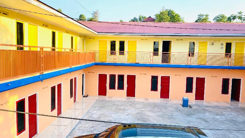 בית מלון כפרי Oyo 3491 Banawa Residence