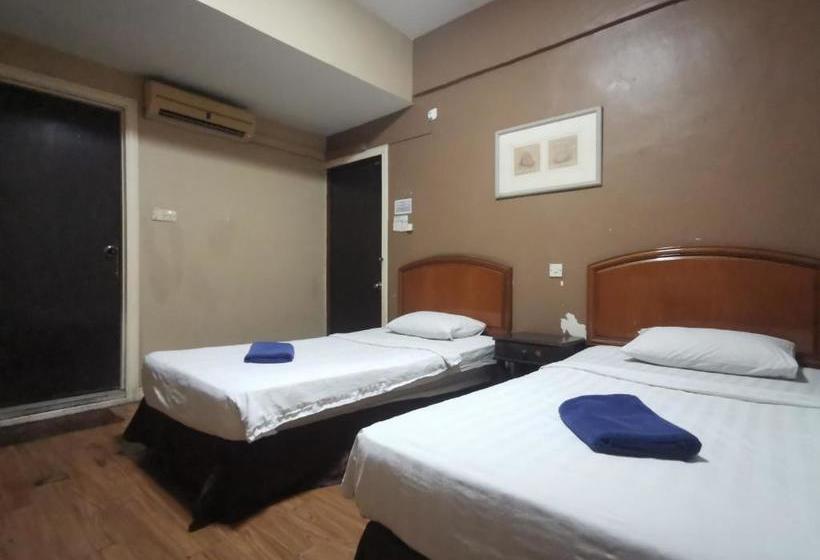 Hotel Oyo 90061 Kuhara Court Apartment Suite