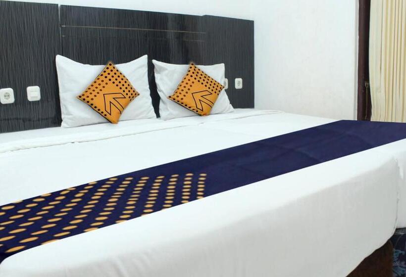 Отель Spot On 3605 Clarichie Guest House