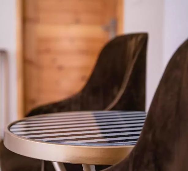 پانسیون Isle Of Highland Tours Guest House