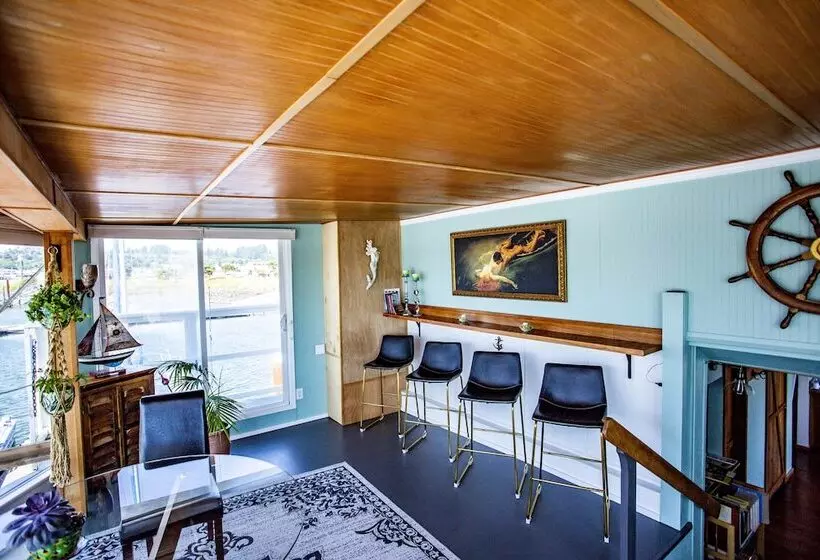 Aamiaismajoitus (B&B) The Newport Belle