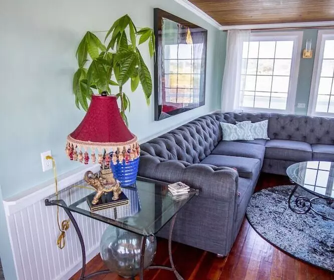 Aamiaismajoitus (B&B) The Newport Belle