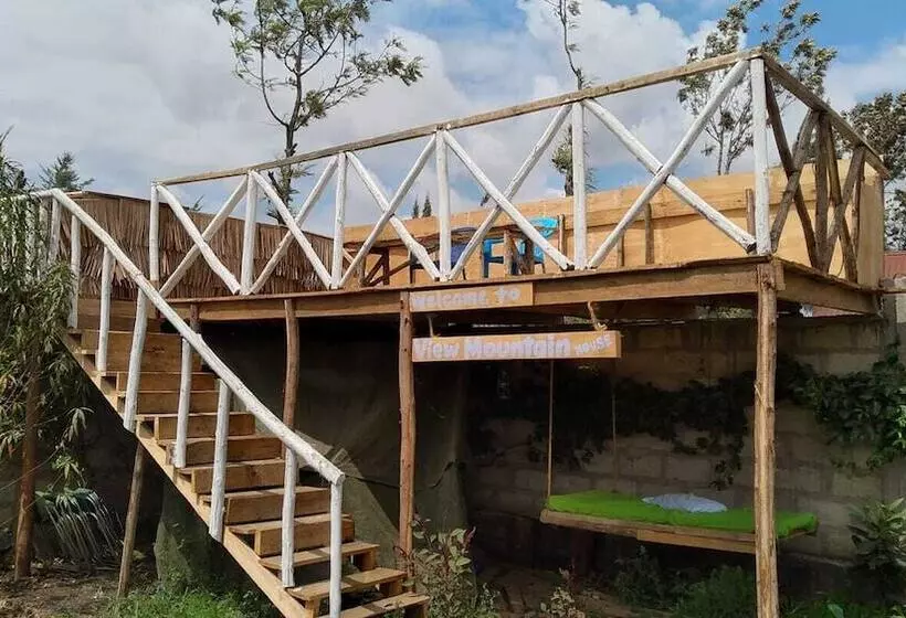 تختخواب و صبحانه View Mountain House   Backpackers