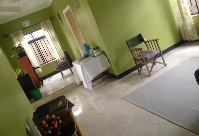 تختخواب و صبحانه View Mountain House   Backpackers