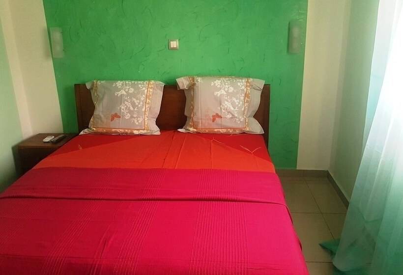 هتل Hôtel Du Midi