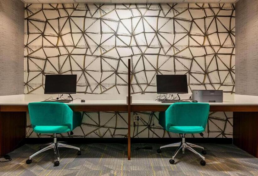 בית מלון כפרי Park Inn By Radisson Florence, Sc