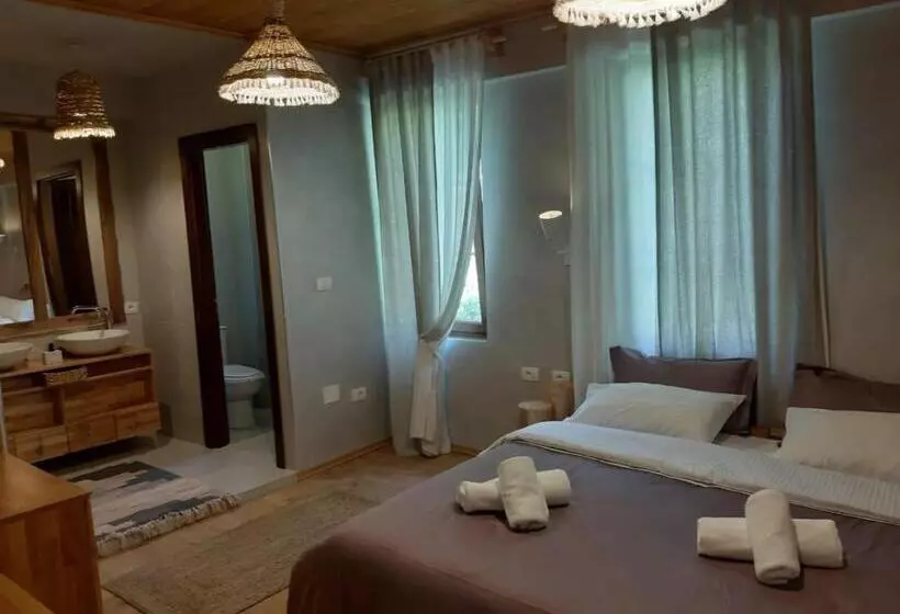 Hotelli Restaurant Alpet Theth