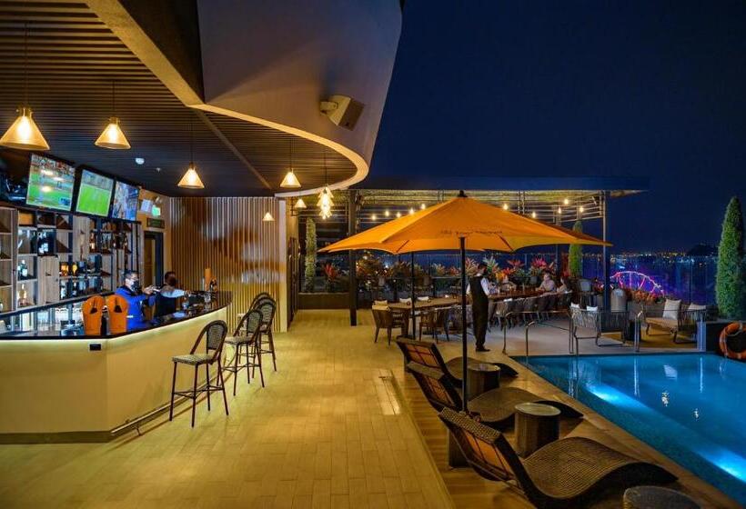 River Garden Hotel & Suites