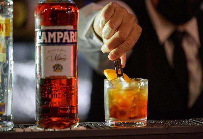 River Garden Hotel & Suites